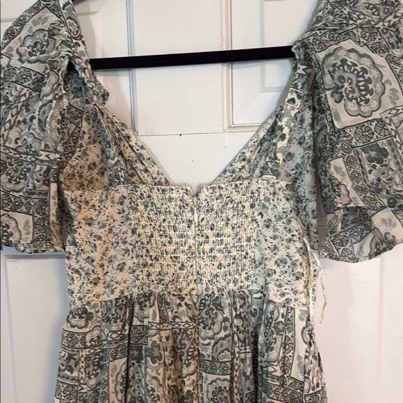 Abercrombie & Fitch Twist-Front Tiered Maxi Dress - Picture 5 of 5